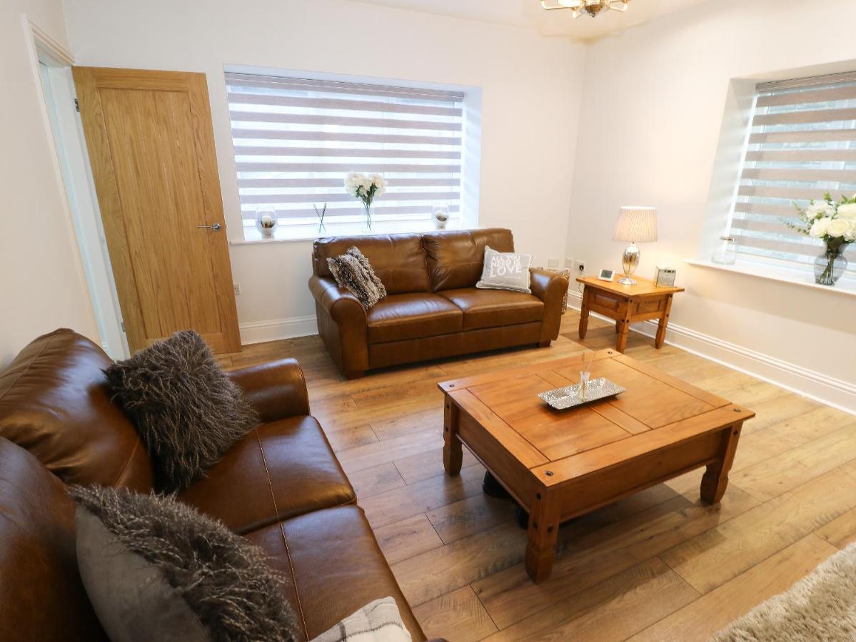 The Coach House Villa Bradford  Bagian luar foto