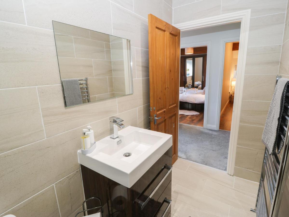 The Coach House Villa Bradford  Bagian luar foto