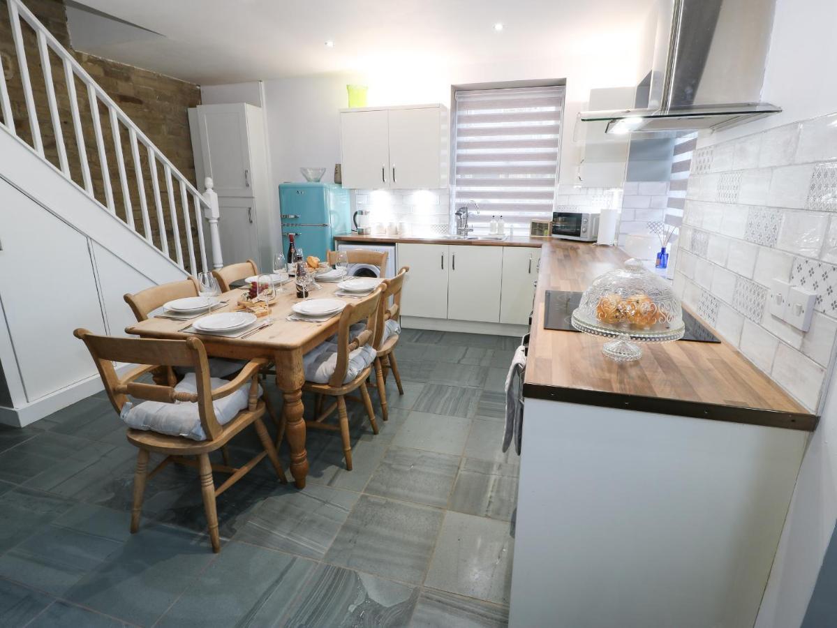 The Coach House Villa Bradford  Bagian luar foto