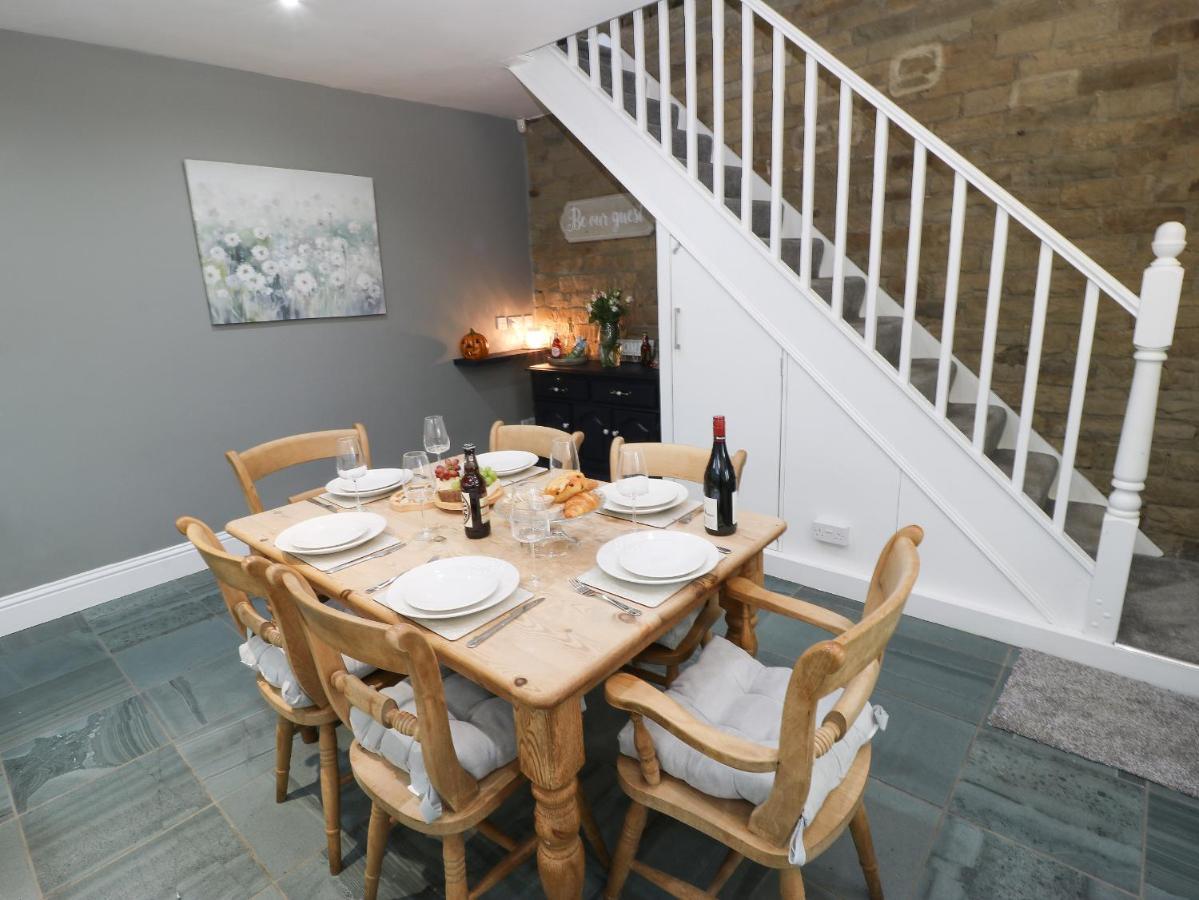 The Coach House Villa Bradford  Bagian luar foto